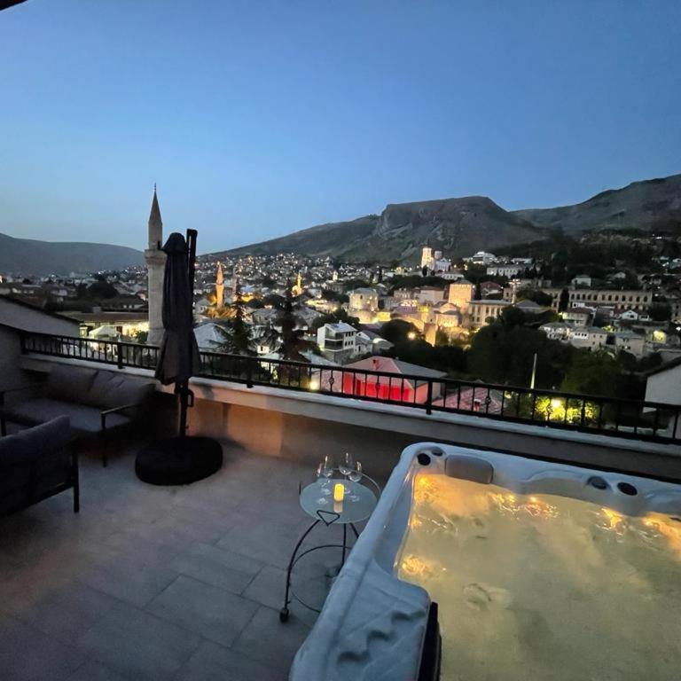 Penthouse with Old bridge view and jacuzzi - Two-Bedroom Apartment - 35