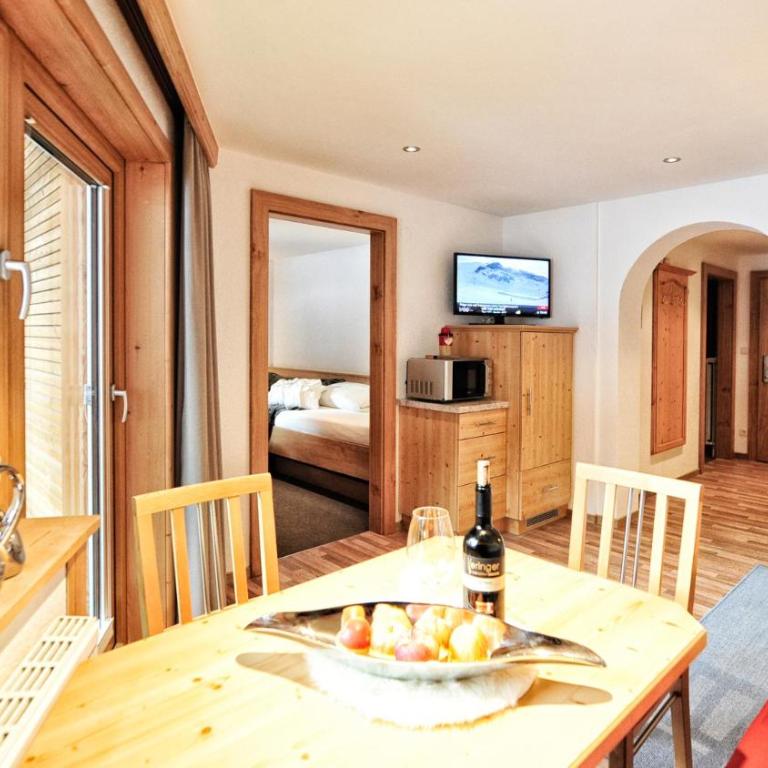 Mountain Apartments - living by Salner - Apartment - 5