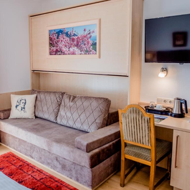 Pension Mozartblick - Doppelzimmer mit Seeblick - 5