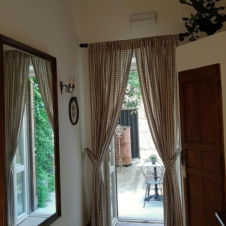 B&B del Giglio - Camera Doppia con Letti Singoli con Vista Giardino - 7