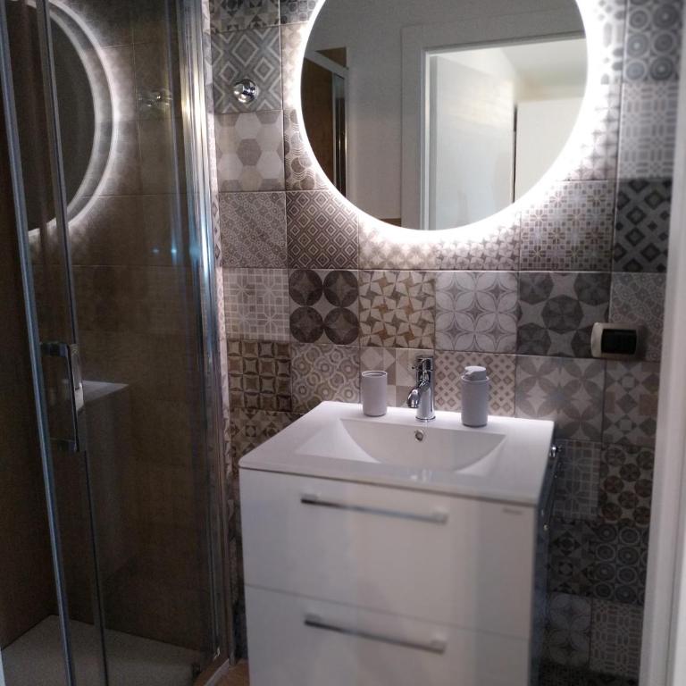 B&B Alghero Reina - Camera Matrimoniale con Bagno Privato - 19