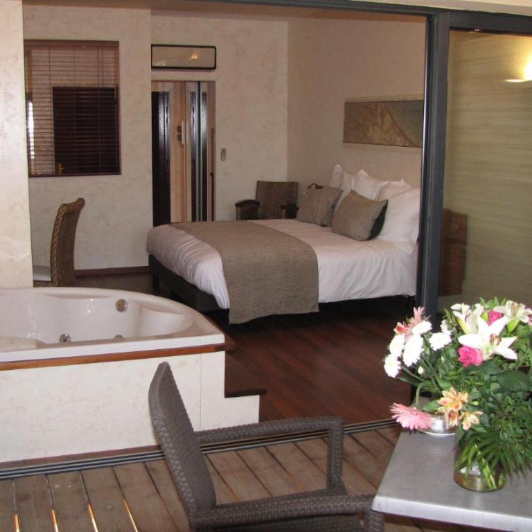 Ile du Gua Suites - Suite avec Baignoire Spa et Kitchenette - 2