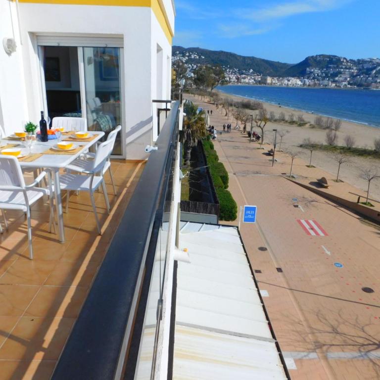 GMID IMMO Apartamento Oasis Atico - Two-Bedroom Apartment - 3
