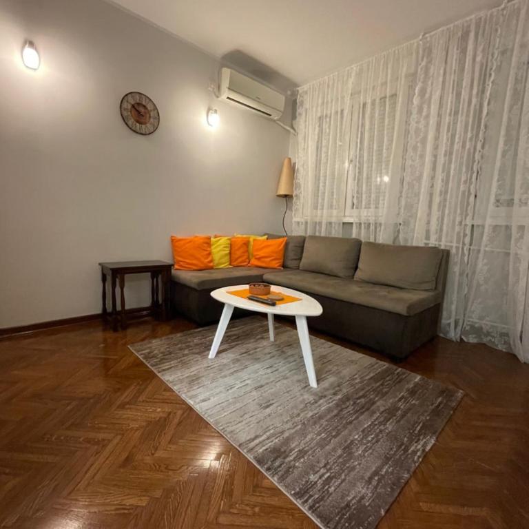 Apartment Dada Center of Belgrade - Deluks Apartman - 11