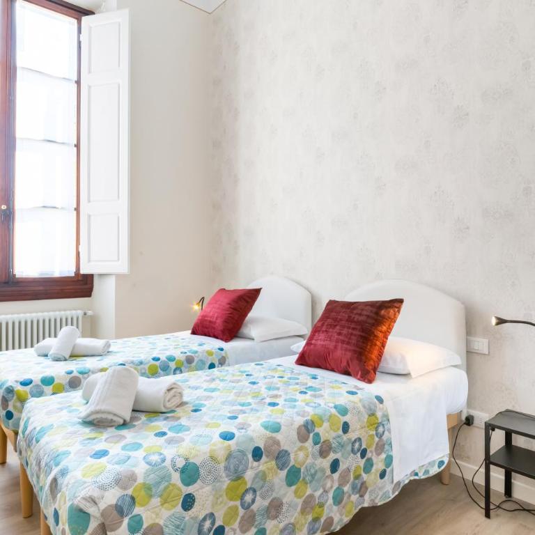 GuestHost - I Renai - Ponte delle Grazie Modern Apartment - Appartamento con 2 Camere da Letto - 3