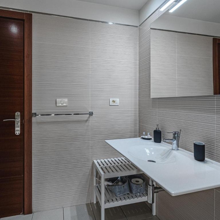 Rey Tenerife home #17, close to Siam Park - Casa de 3 dormitorios - 66