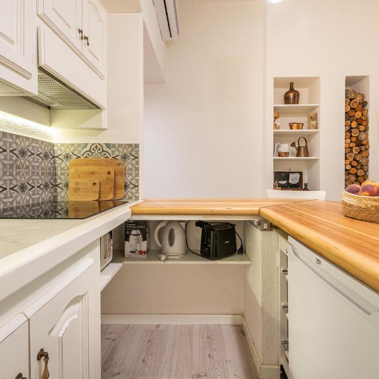 Marco's stylish home In the heart of Cagliari - Apartment - 8