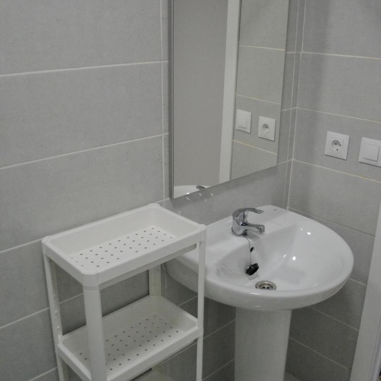 Superb 1 Bedroom Apartment with Gallery CB7EV - Standard Apartment - 8