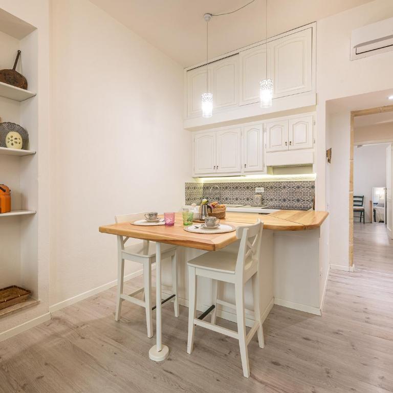 Marco's stylish home In the heart of Cagliari - Apartment - 19
