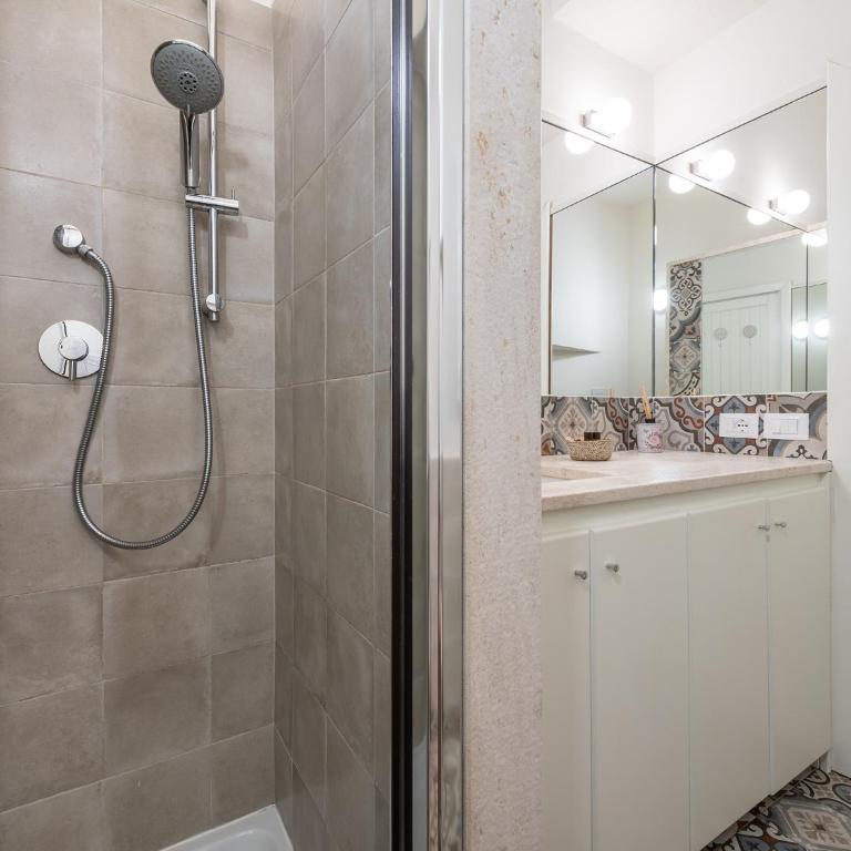 Marco's stylish home In the heart of Cagliari - Apartment - 27