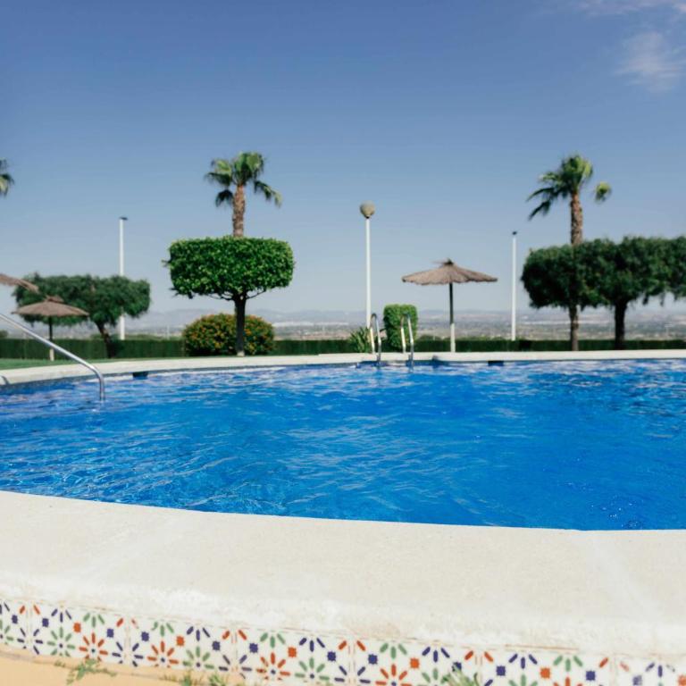 Stunning 2 bedroom apartment with Pool View - Apartment - 6