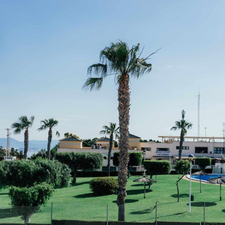 Stunning 2 bedroom apartment with Pool View - Apartment - 16