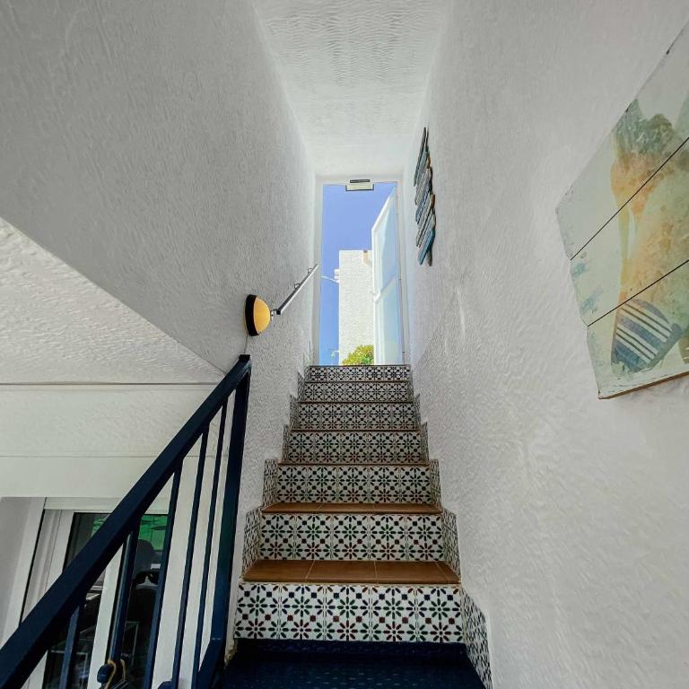 Stunning 2 bedroom apartment with Pool View - Apartment - 27