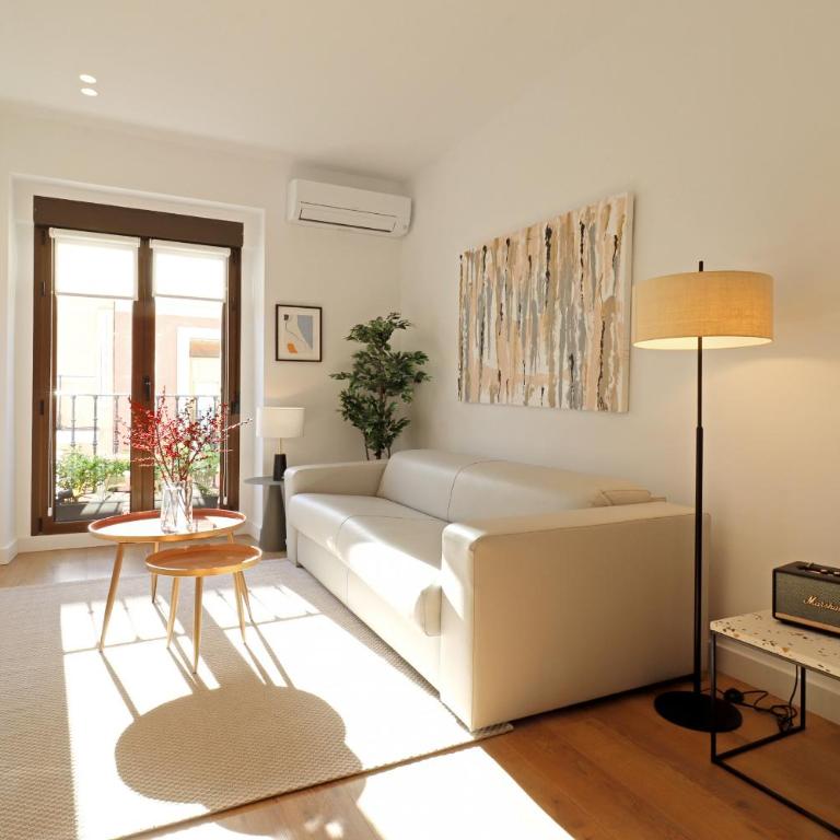 Reina Sofia Boutique II - Two-Bedroom Apartment - 1