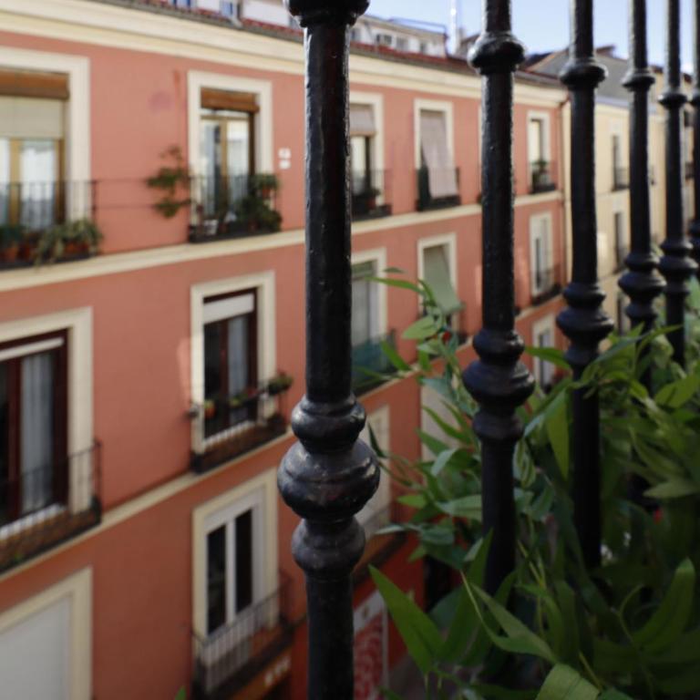 Reina Sofia Boutique II - Two-Bedroom Apartment - 10