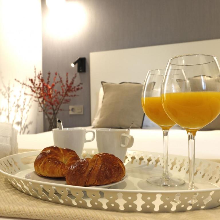 Reina Sofia Boutique II - Two-Bedroom Apartment - 40