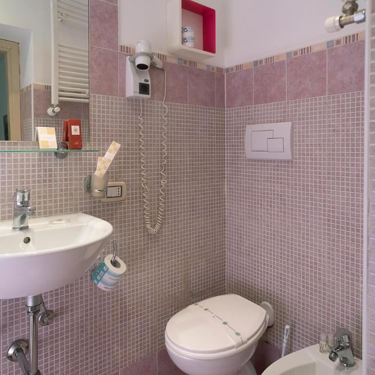 Hotel Tonic - Camera Tripla - 3