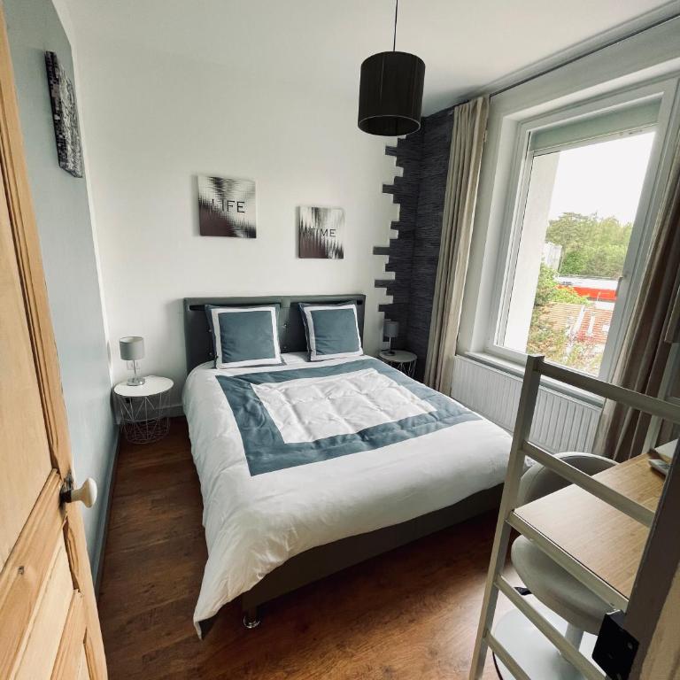 le numero 100 - Chambre Lit King-Size - Vue sur Jardin - 3