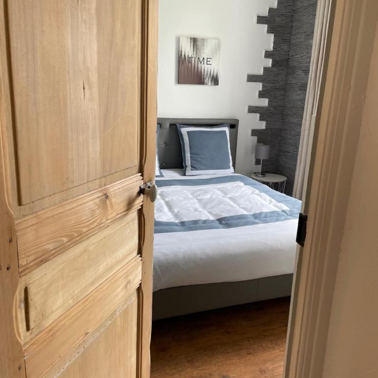 le numero 100 - Chambre Lit King-Size - Vue sur Jardin - 2