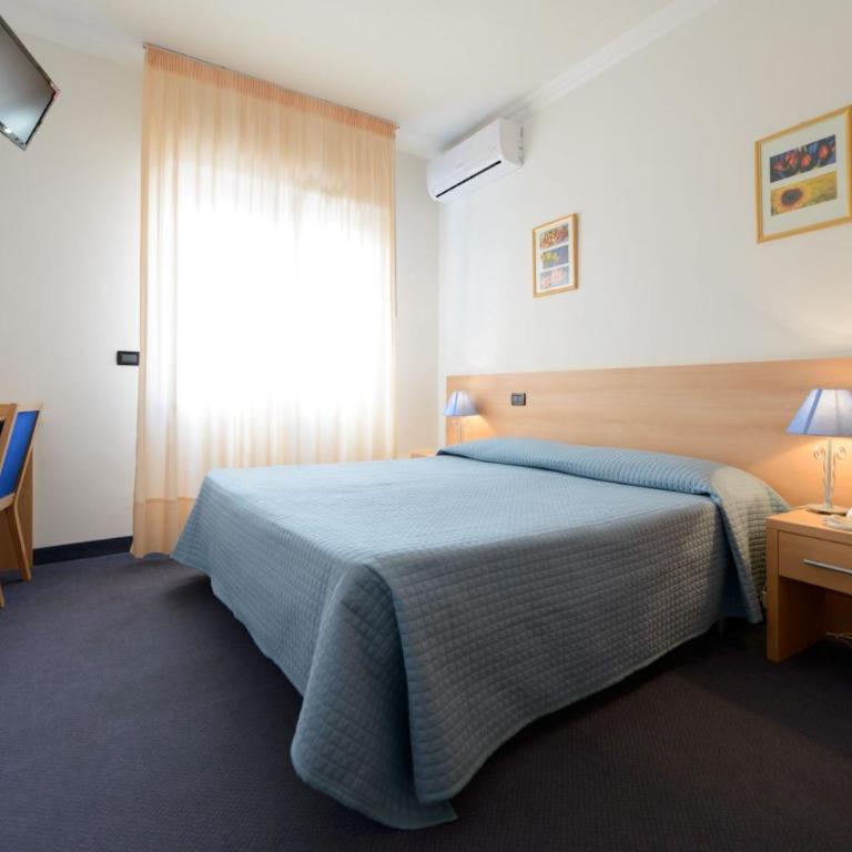 Hotel Ciao Bed & Breakfast - Camera Basic Matrimoniale/Doppia con Letti Singoli - 1