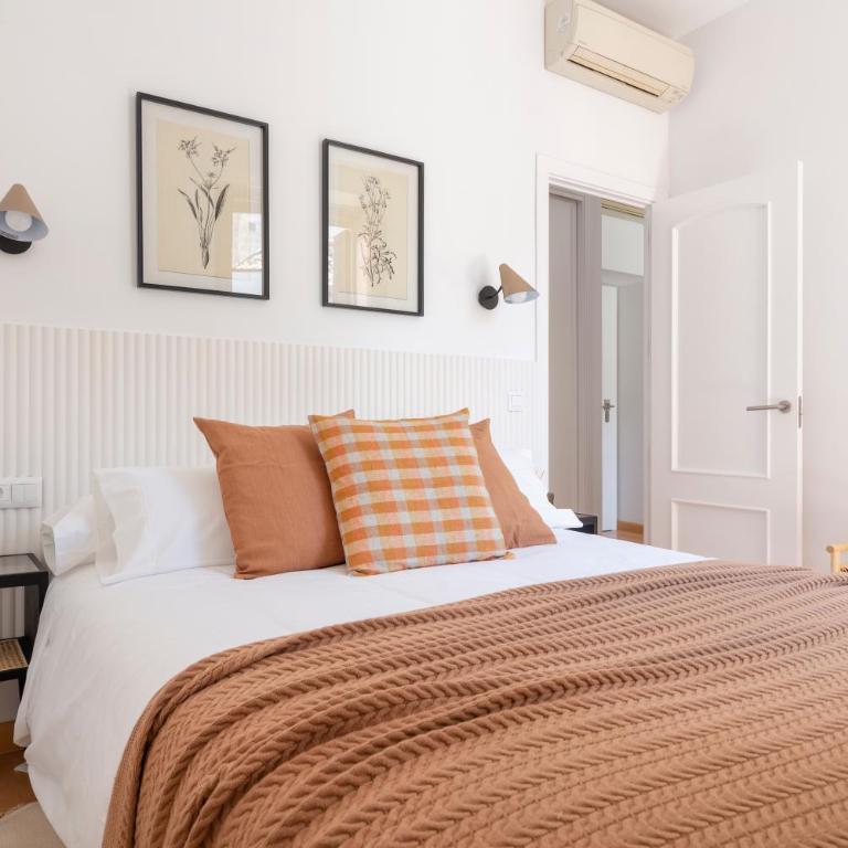 Holidays2Malaga Cathedral View - Apartment with Balcony - 21