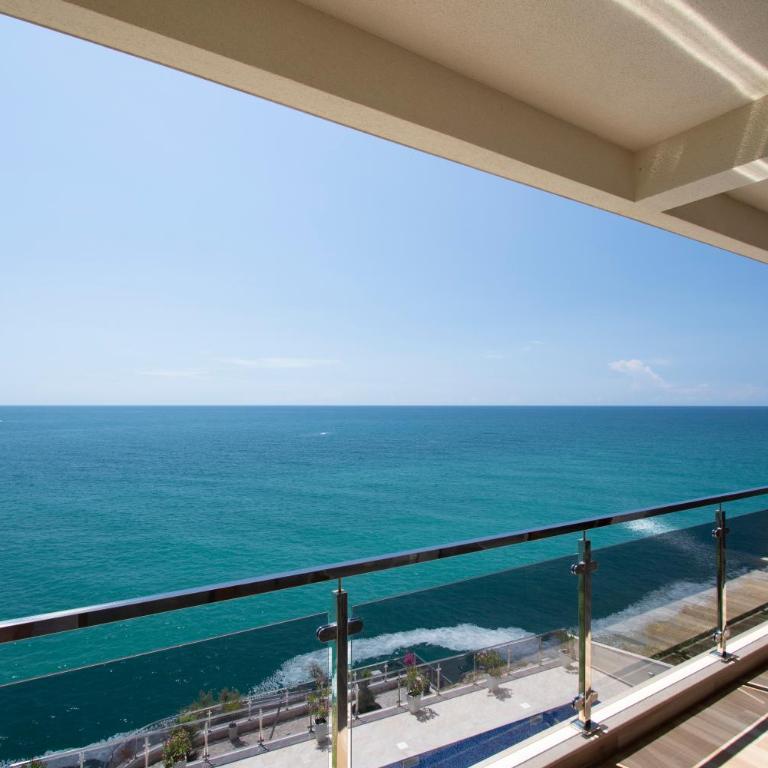 Royal Bay - One-Bedroom Apartment - 7