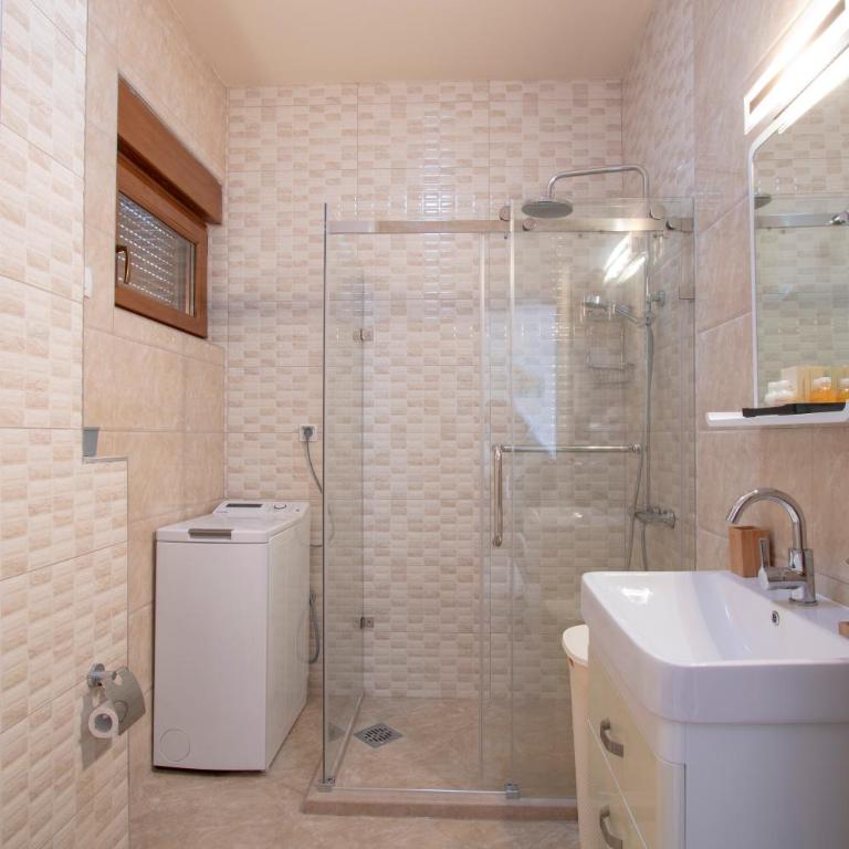 Royal Bay - One-Bedroom Apartment - 11