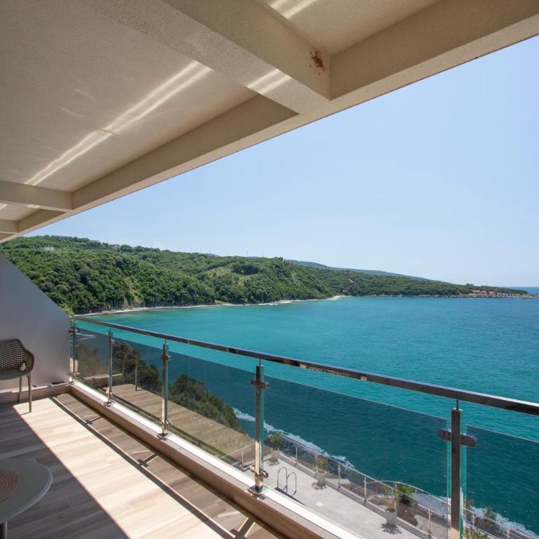 Royal Bay - Two-Bedroom Apartment - 6