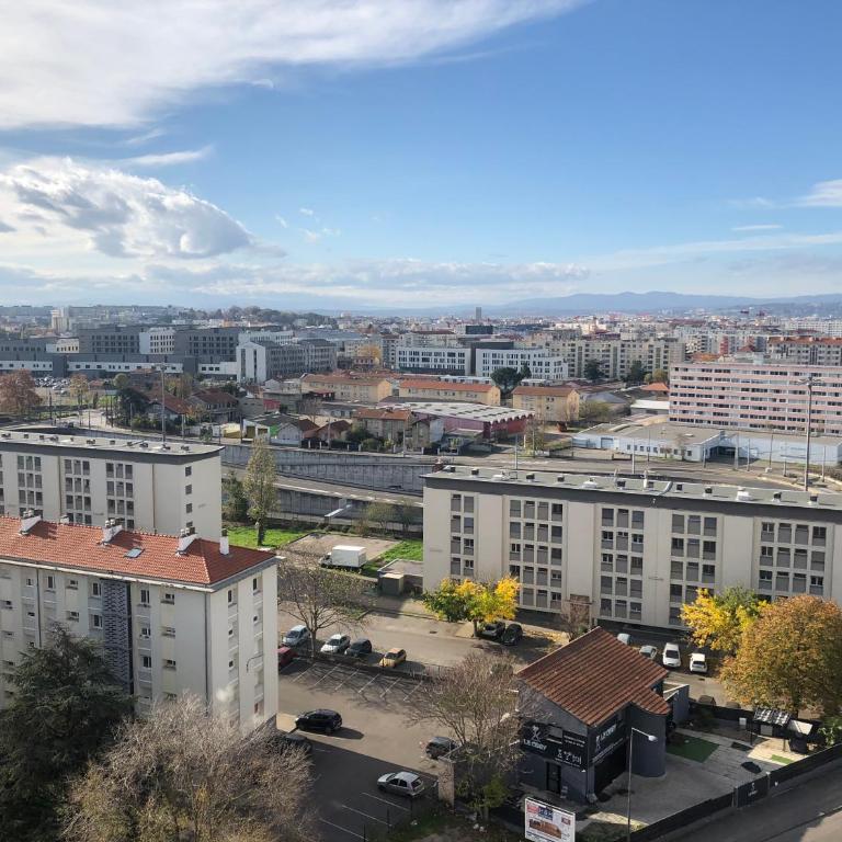 Chambre Privée en Colocation Villeurbanne Métro Bonnevay - Chambre Double Deluxe - 13