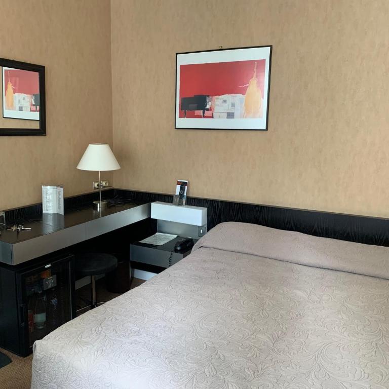 HOTEL ALISON - Chambre Triple - 2