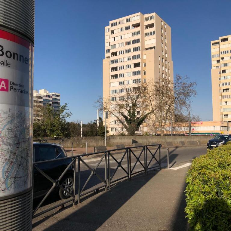 Chambre Privée en Colocation Villeurbanne Métro Bonnevay - Chambre Double Deluxe - 11