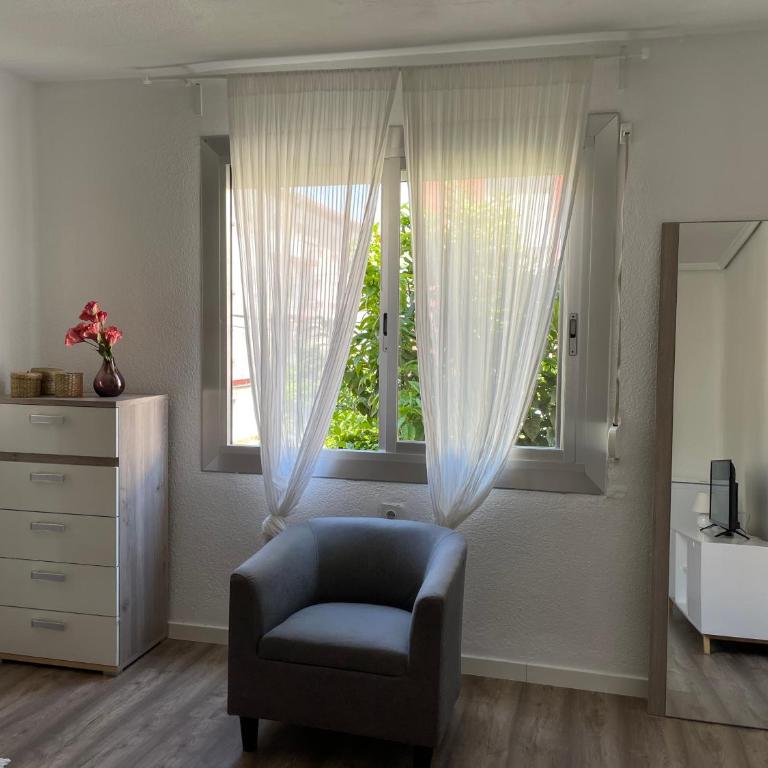 Slow Room Valencia - Double Room with Shared Bathroom and Shared Terrace - 7