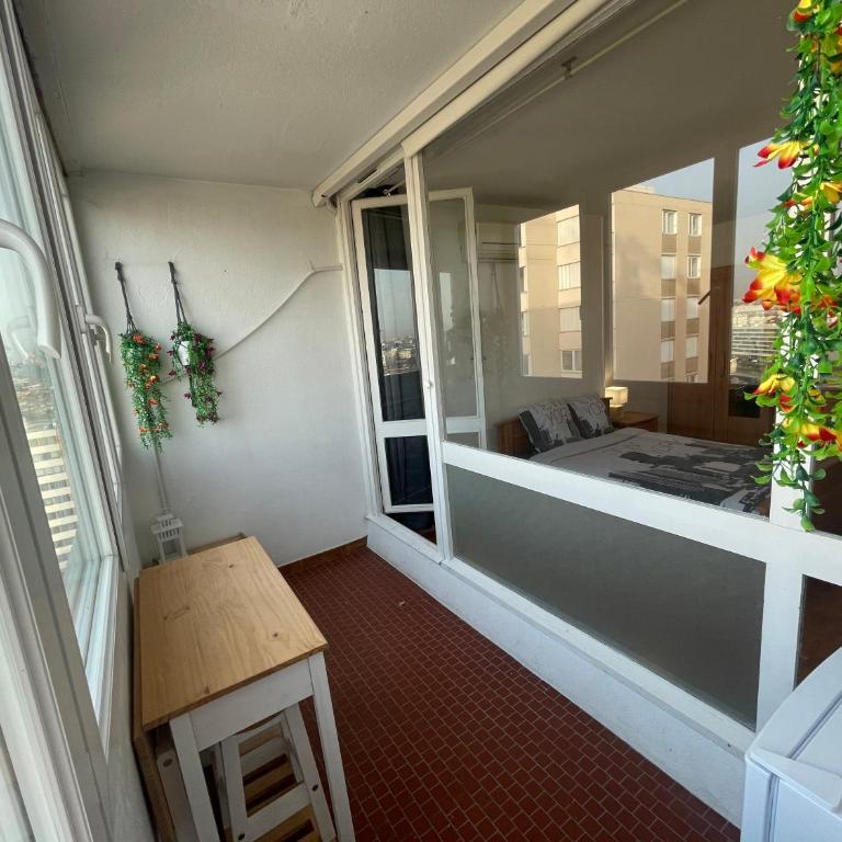 Chambre Privée en Colocation Villeurbanne Métro Bonnevay - Chambre Double Deluxe avec Balcon - 20
