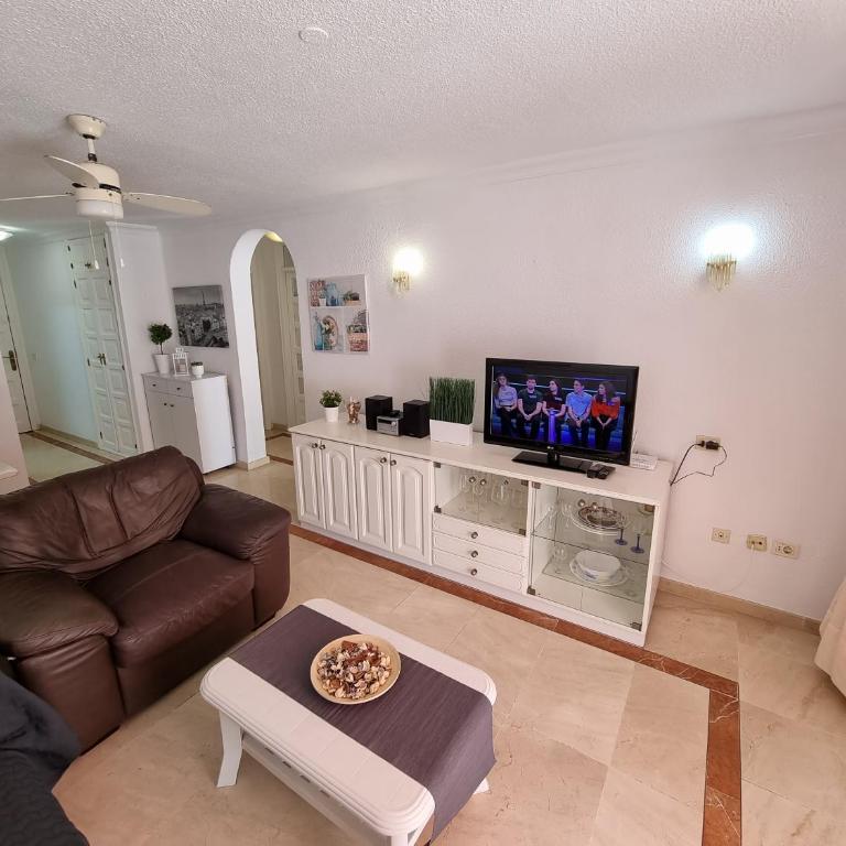 Casa Teide, ground floor Apartment Parque Santiago 1, heated pool, 100 m to sea and beach, wifi - Apartamento de 2 dormitorios - 10