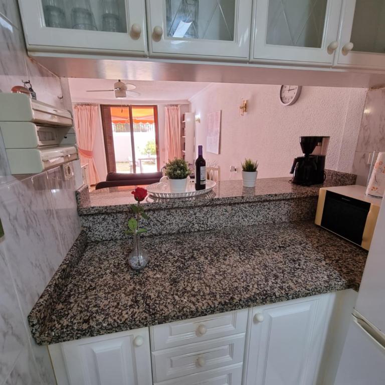 Casa Teide, ground floor Apartment Parque Santiago 1, heated pool, 100 m to sea and beach, wifi - Apartamento de 2 dormitorios - 18