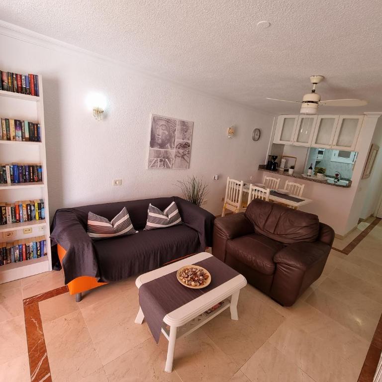Casa Teide, ground floor Apartment Parque Santiago 1, heated pool, 100 m to sea and beach, wifi - Apartamento de 2 dormitorios - 13