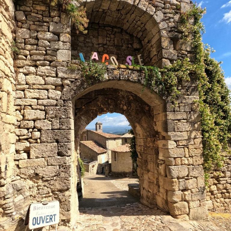 Bastidon à Gordes avec piscine - Appartement 2 Chambres - 40