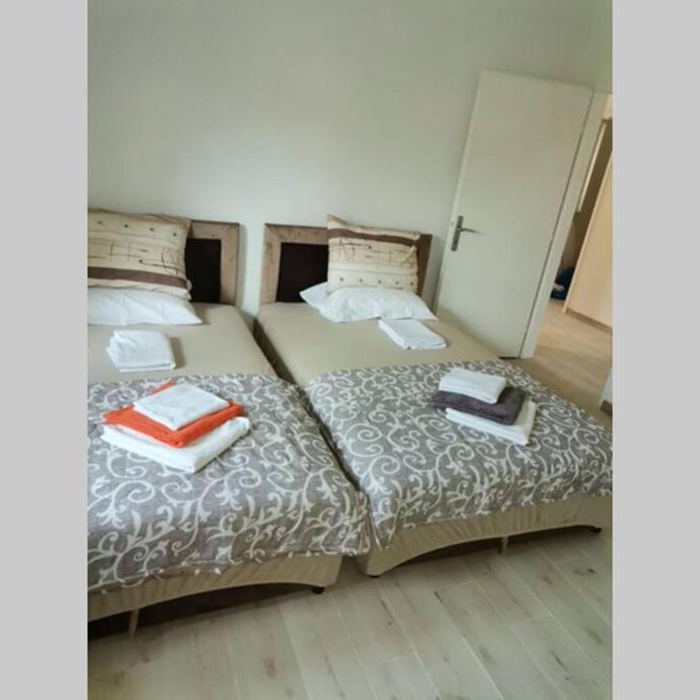 Apartman Danica - Three-Bedroom Apartment - 1