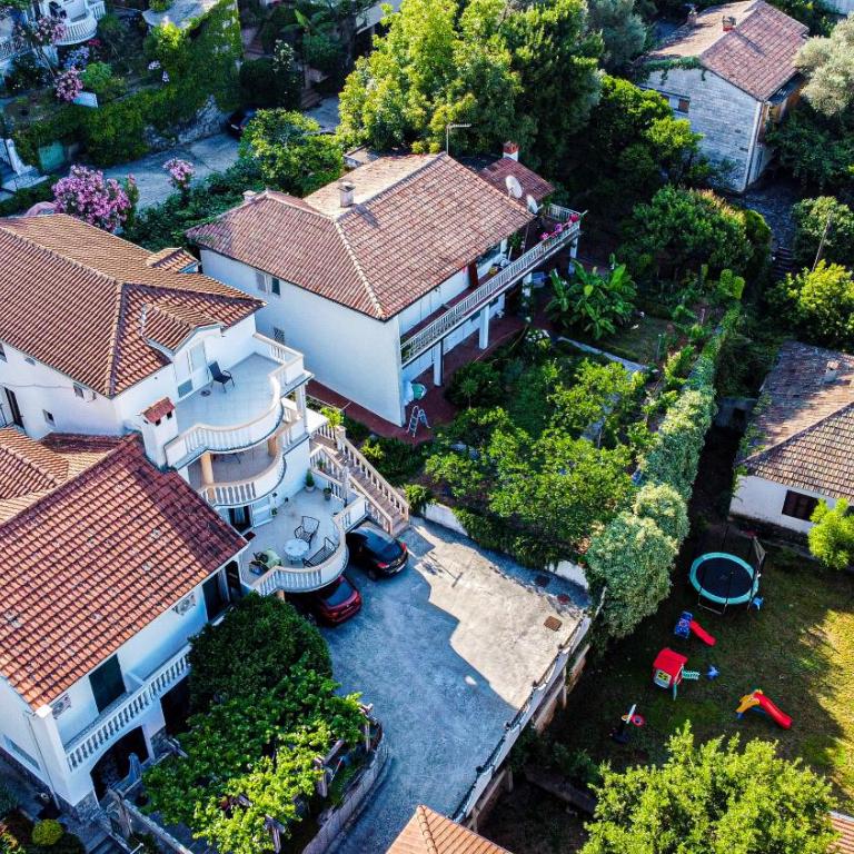 Villa Vojnic - Dvokrevetna Soba sa Bračnim Krevetom sa Balkonom i Pogledom na More - 21