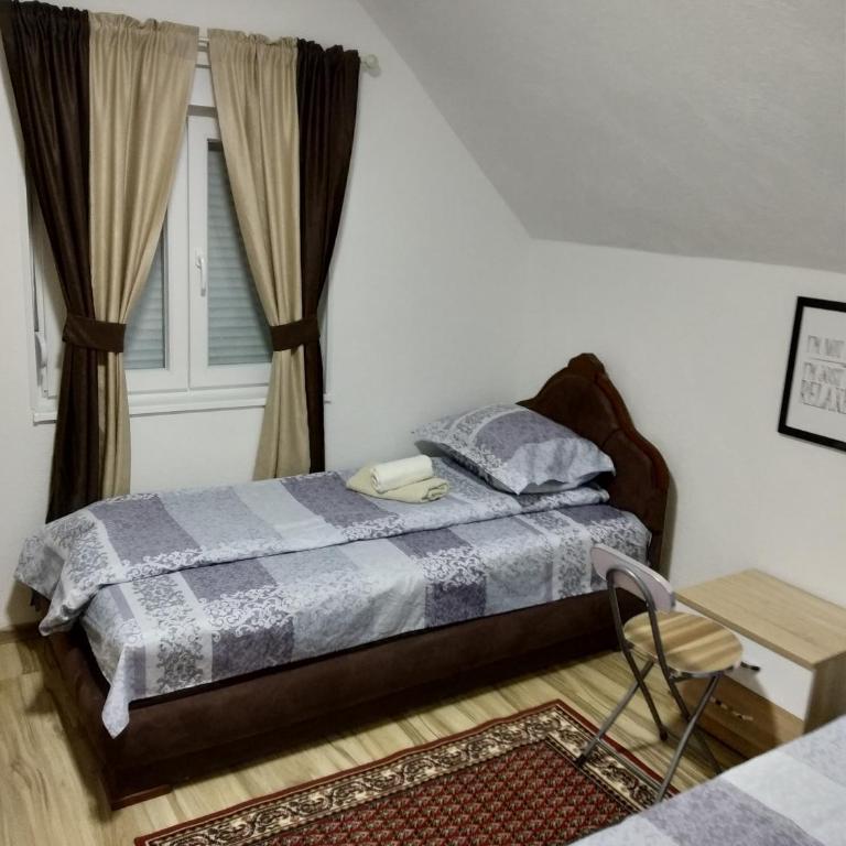 Guest House RG - Dvokrevetna Soba sa Zasebnim Krevetima i Zajedničkim Toaletom - 3