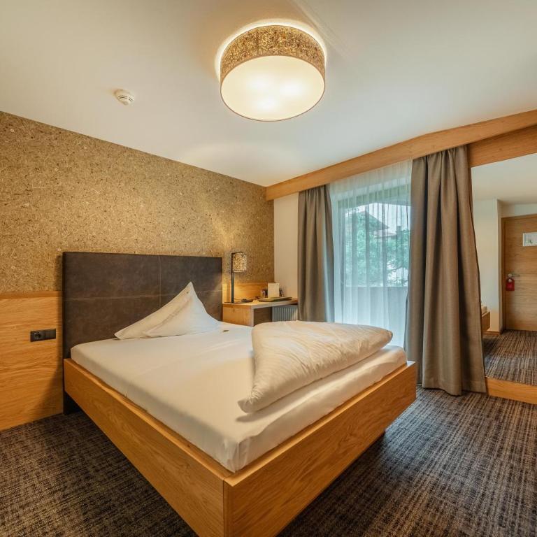 Kräuterhotel Hochzillertal - Einzelzimmer mit Balkon - 1
