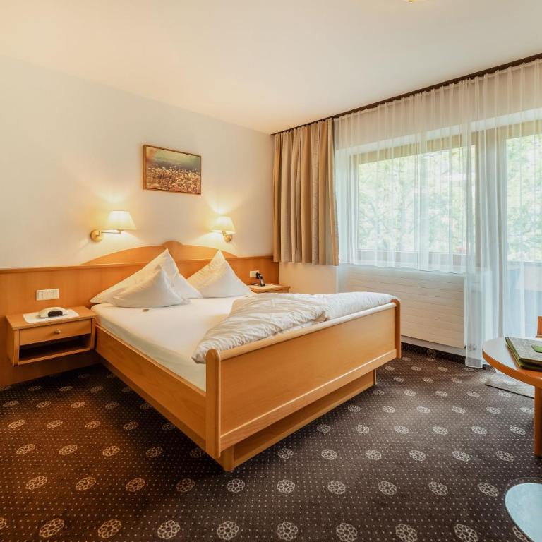 Kräuterhotel Hochzillertal - Standard Doppelzimmer mit Balkon - 2