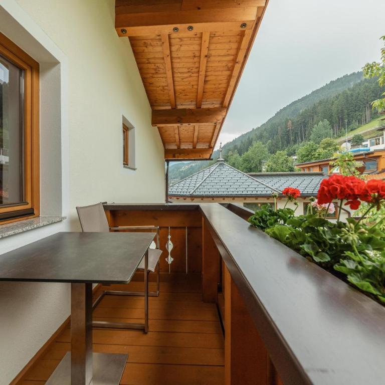 Kräuterhotel Hochzillertal - Superior Doppelzimmer - 10