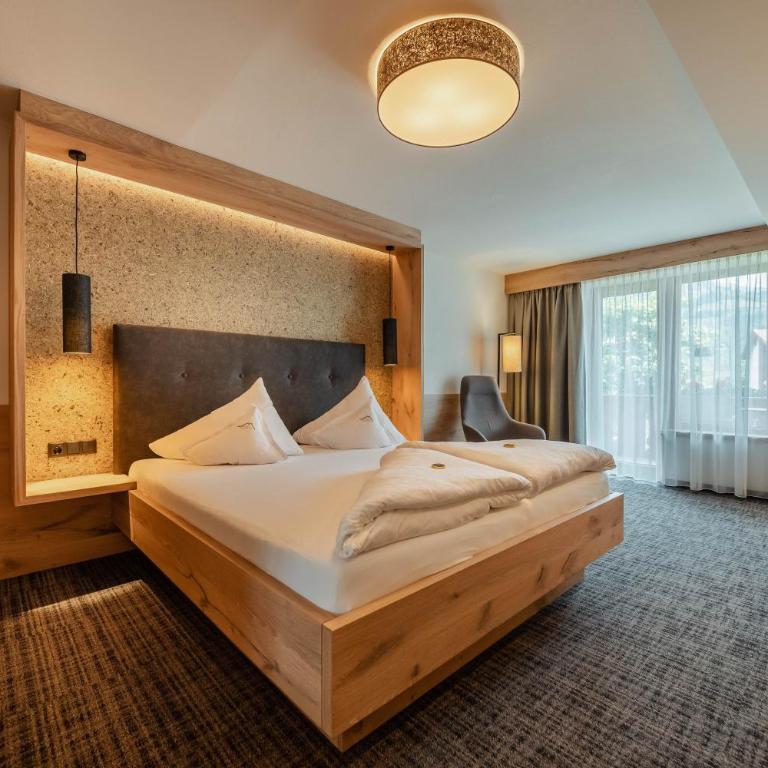 Kräuterhotel Hochzillertal - Superior Dreibettzimmer - 8