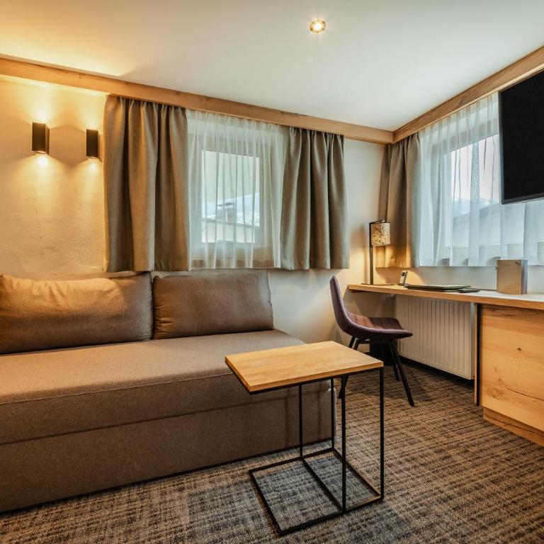 Kräuterhotel Hochzillertal - Superior Dreibettzimmer - 17