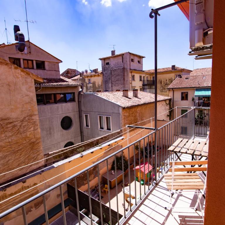 Relais Emilei - Three-Bedroom Apartment - 31