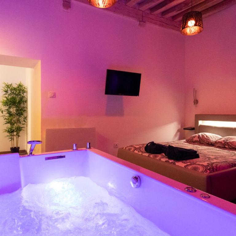 LX203 Suite romantique jacuzzi privé - Love Room - Appartamento Deluxe con 1 Camera da Letto - 5