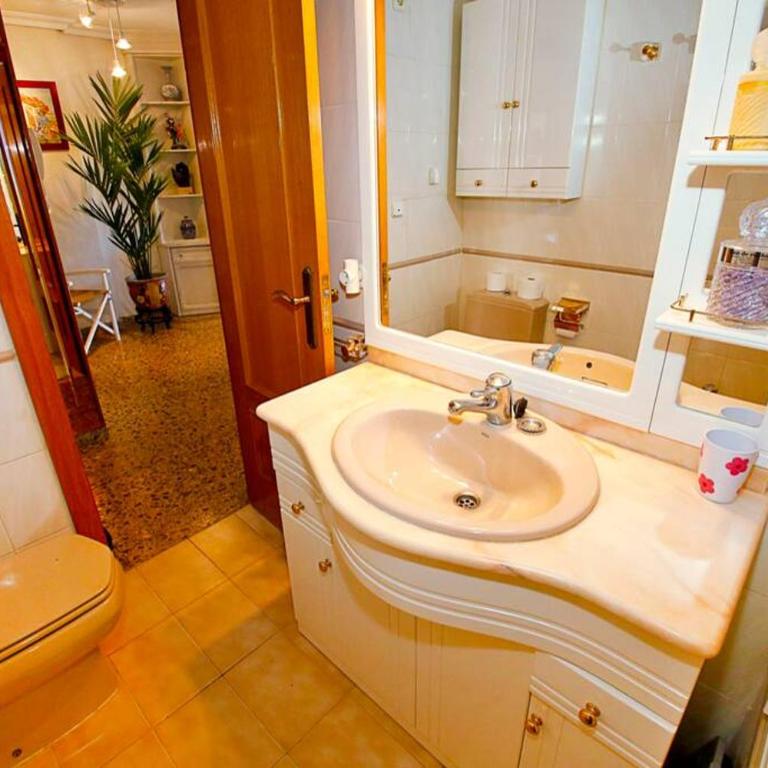 Garden apartment with Pool and AC - One-Bedroom Apartment - 28