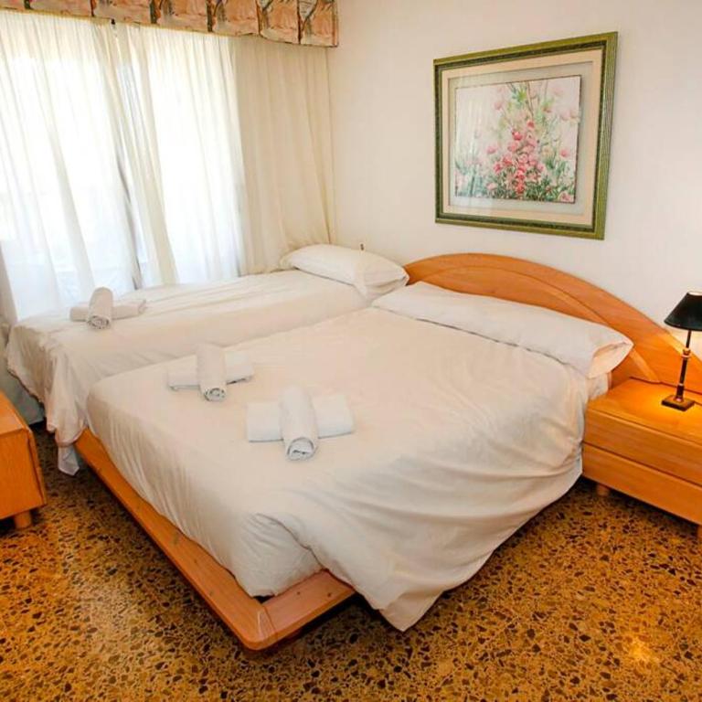 Garden apartment with Pool and AC - One-Bedroom Apartment - 13