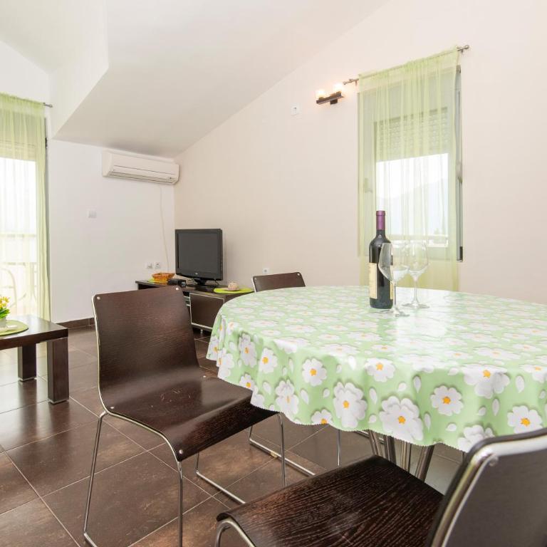Gemma di Cattaro Apartments - One-Bedroom Apartment - 3